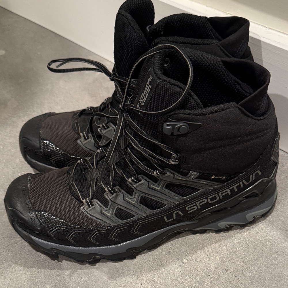 La Sportiva Men's Black Athletic Shoes